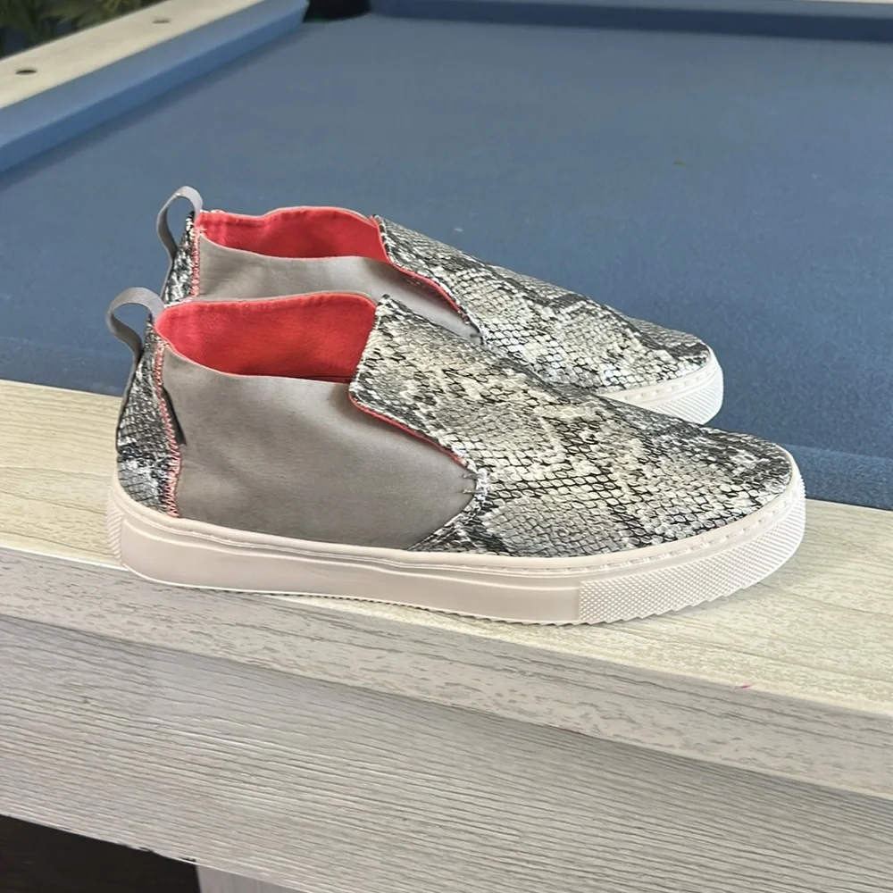 Hey Dude Women’s Peyton Casual Shoes NWOB - Picture 4 of 10